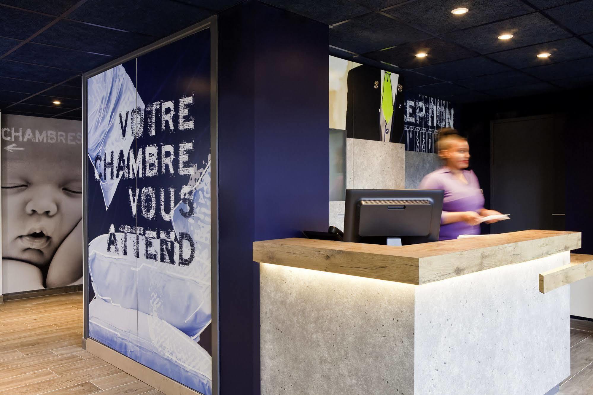 Ibis Budget Pontault Combault Rn4 Marne La Vallee Εξωτερικό φωτογραφία