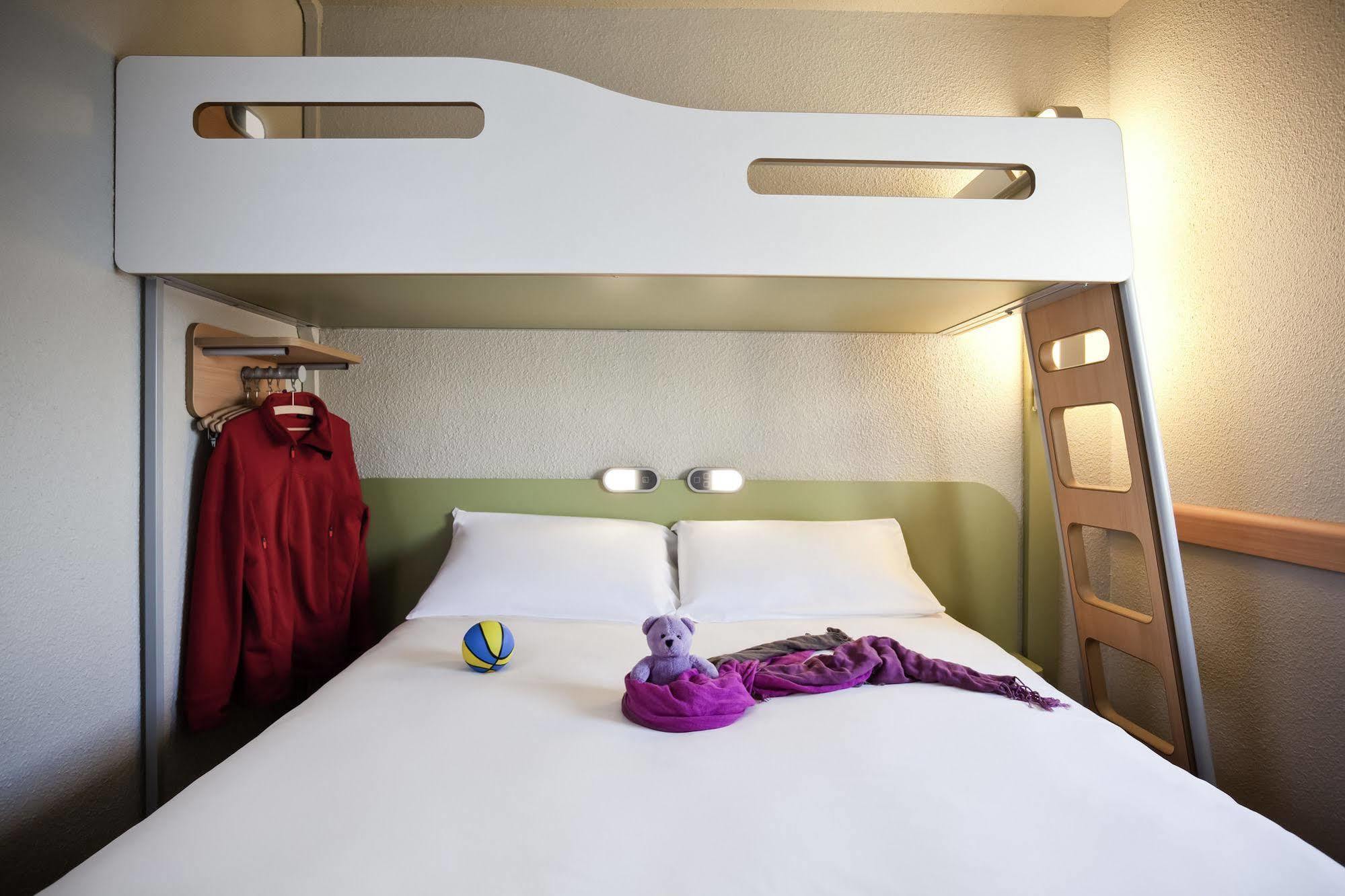 Ibis Budget Pontault Combault Rn4 Marne La Vallee Εξωτερικό φωτογραφία