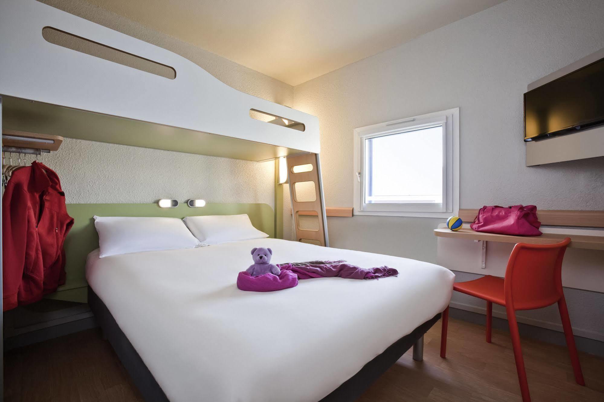 Ibis Budget Pontault Combault Rn4 Marne La Vallee Εξωτερικό φωτογραφία