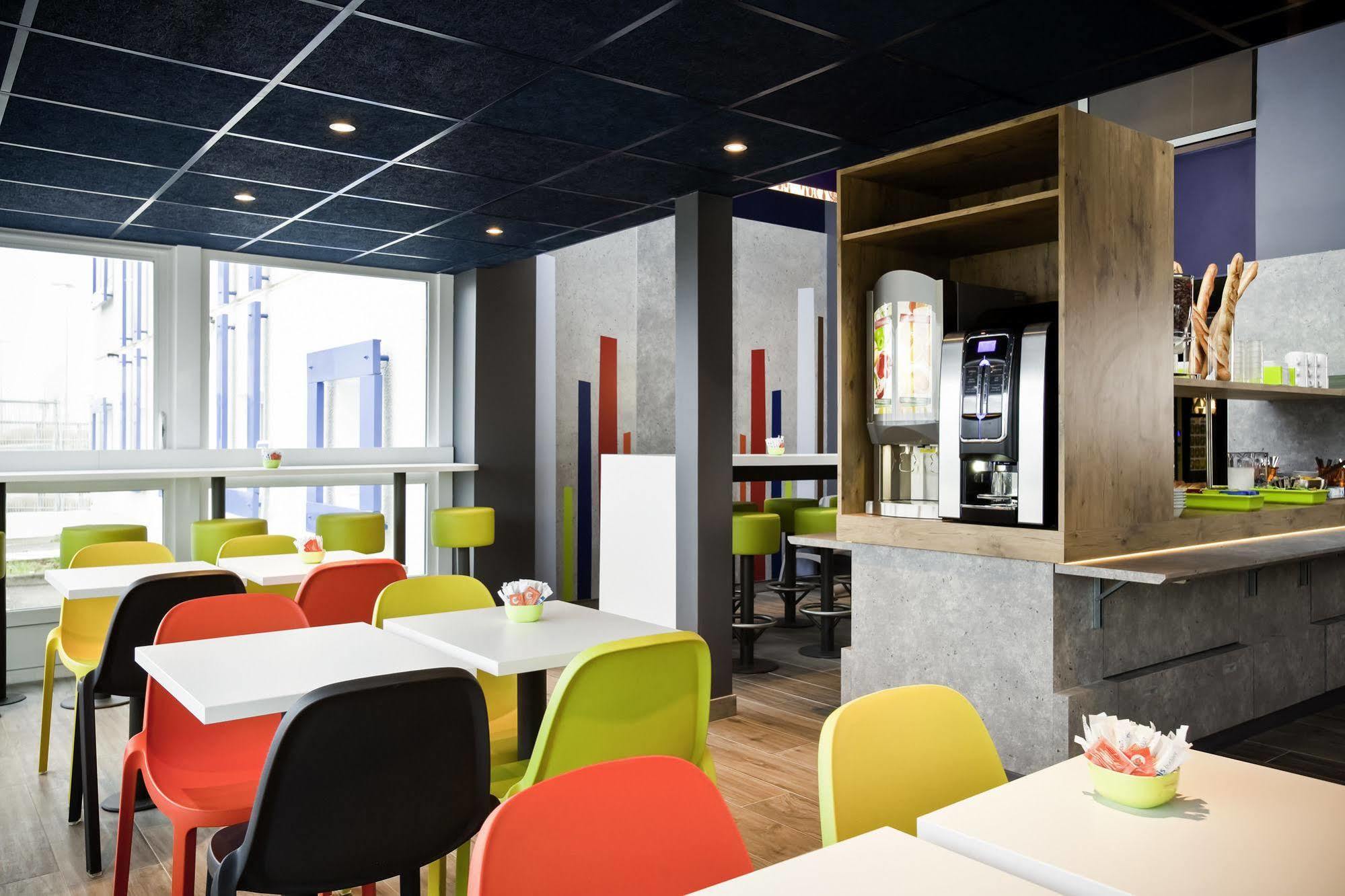 Ibis Budget Pontault Combault Rn4 Marne La Vallee Εξωτερικό φωτογραφία