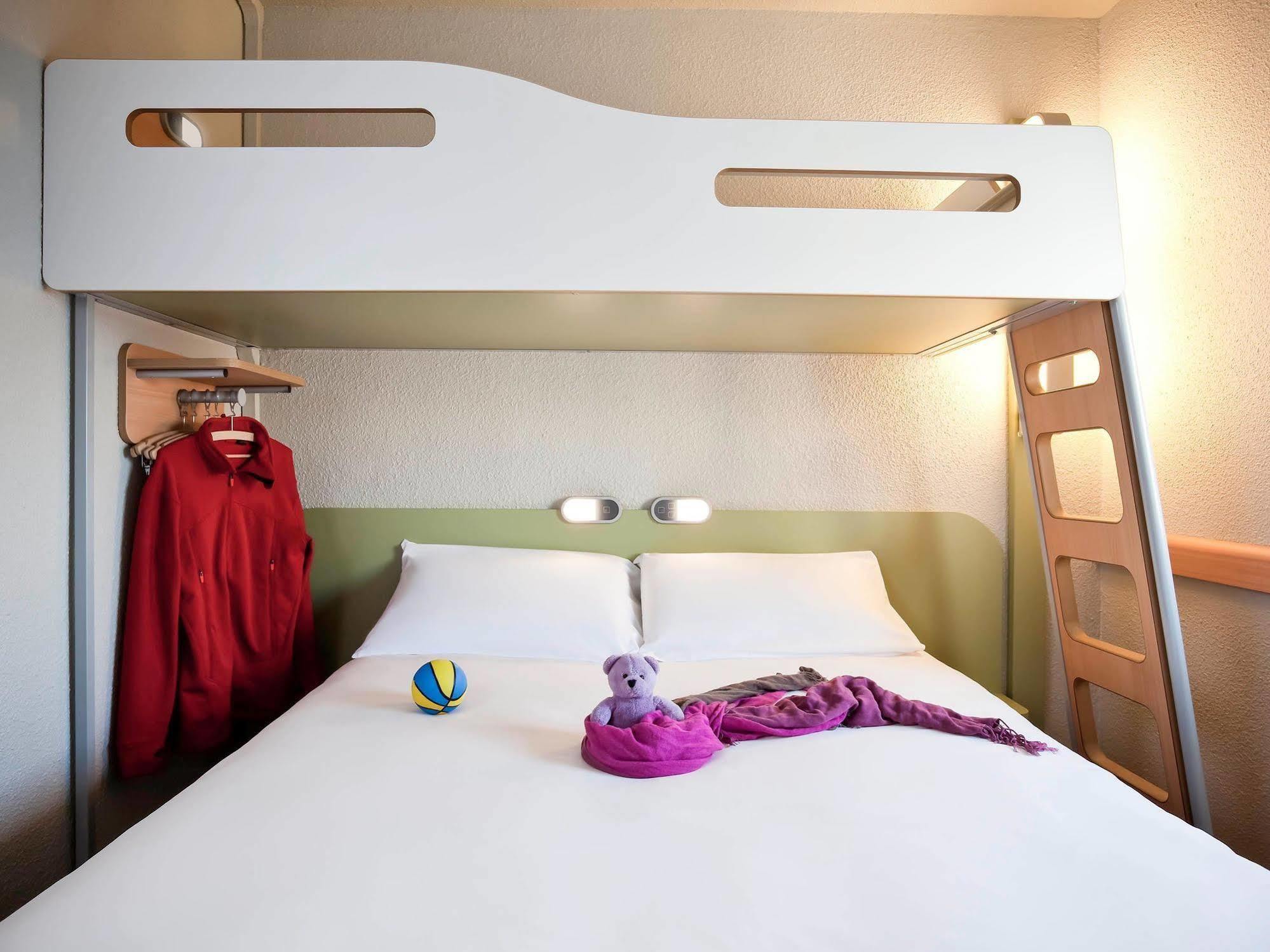Ibis Budget Pontault Combault Rn4 Marne La Vallee Εξωτερικό φωτογραφία