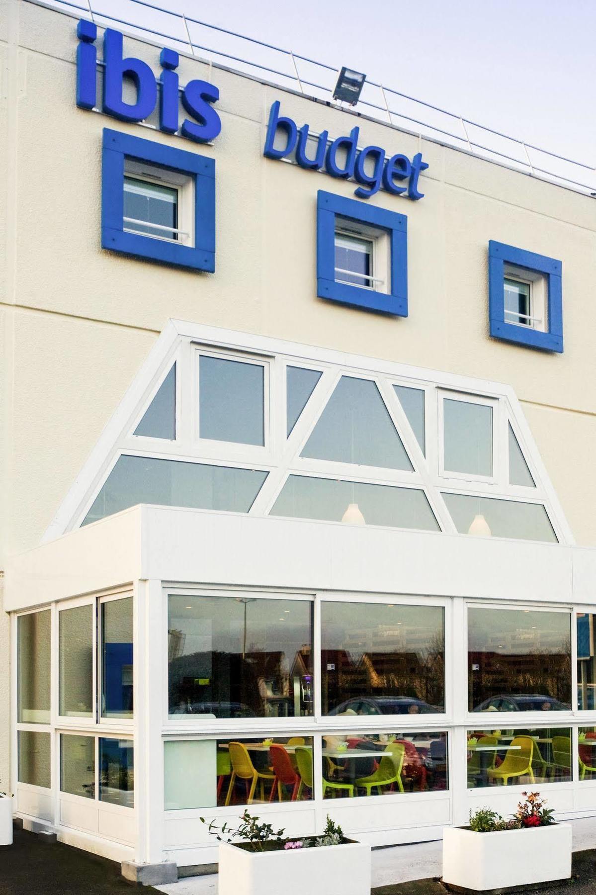 Ibis Budget Pontault Combault Rn4 Marne La Vallee Εξωτερικό φωτογραφία
